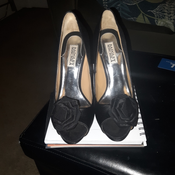 Badgley Mischka Satin Peep Toe Pumps - Picture 5 of 5